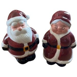 THE SANTA AND MRS CLAUSE ENCORE EDITION SALT AND PEPPER SET FROM PUBLIX 2003 EUC